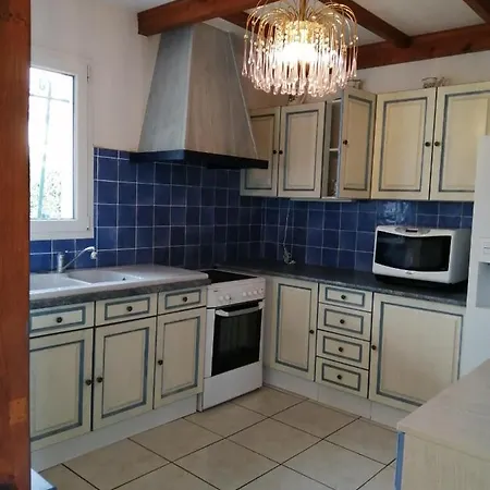 Belle Villa, 5 Chambres A 5 Min, En Voiture, De Villa *